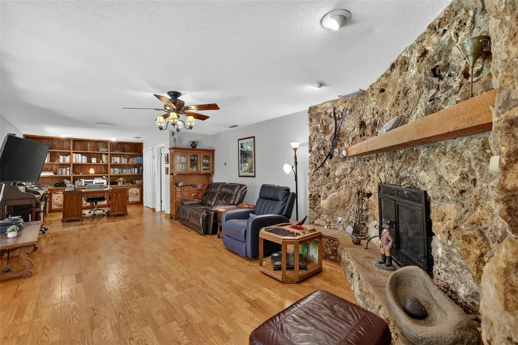 22740 County Road 44a Eustis FL 32736