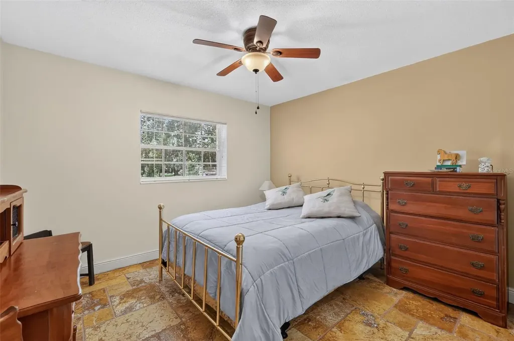 22740 County Road 44a Eustis FL 32736