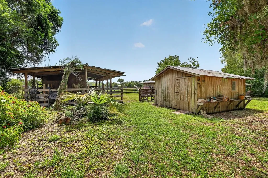 22740 County Road 44a Eustis FL 32736