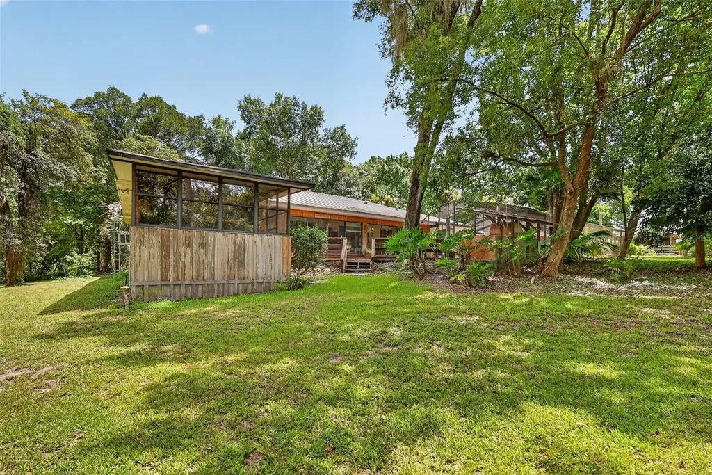 22740 County Road 44a Eustis FL 32736