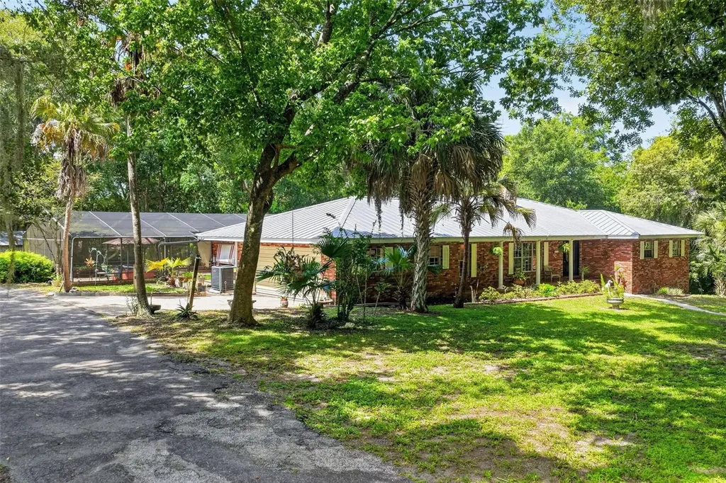 22740 County Road 44a Eustis FL 32736