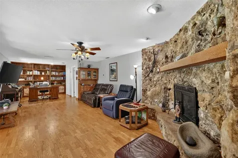 22740 County Road 44a Eustis FL 32736