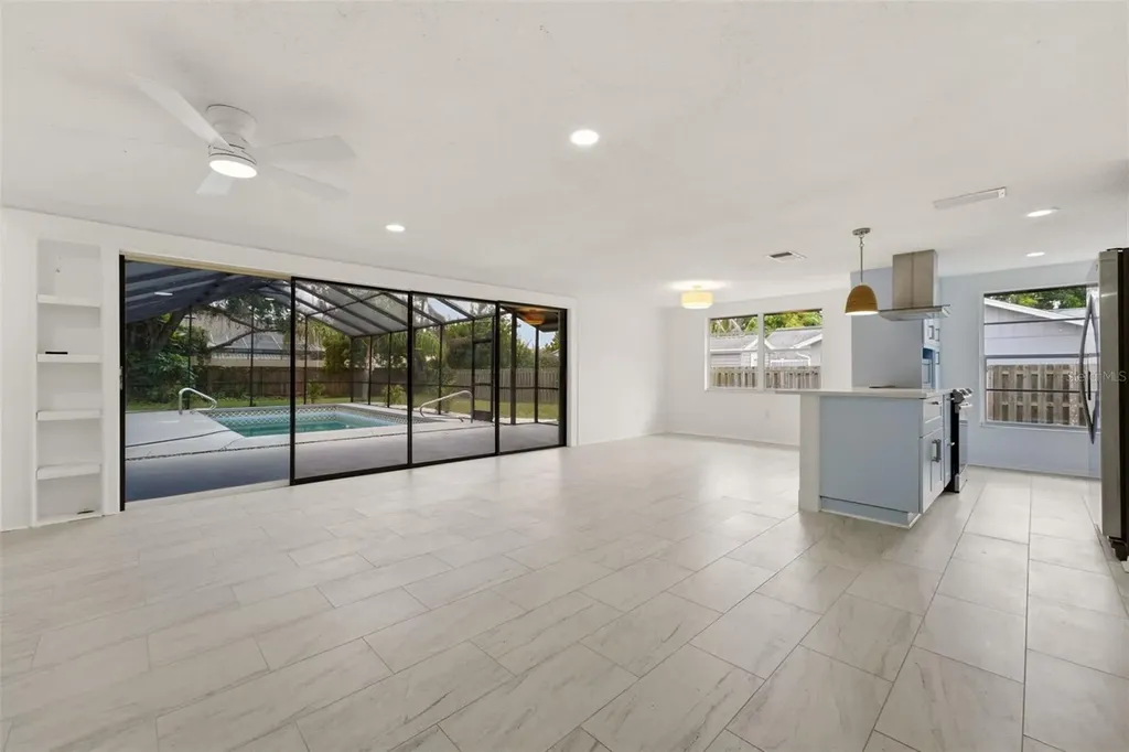 4731 Atlantic Avenue Sarasota FL 34233