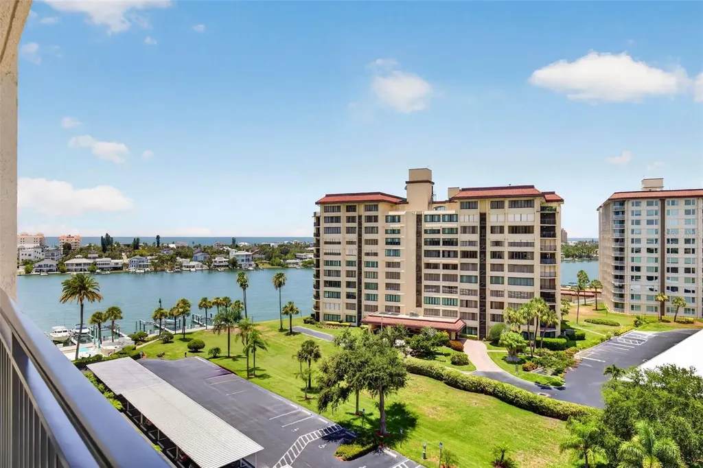 690 Island Way Clearwater Beach FL 33767