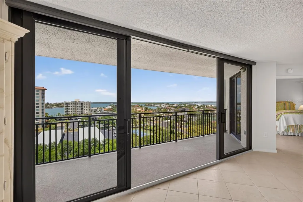690 Island Way Clearwater Beach FL 33767