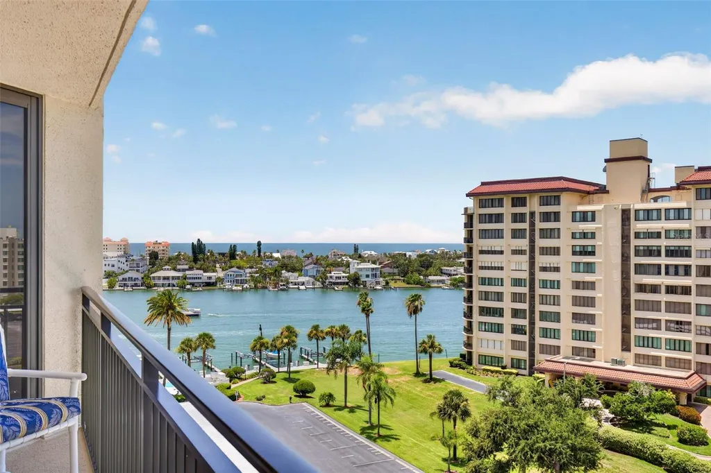 690 Island Way Clearwater Beach FL 33767