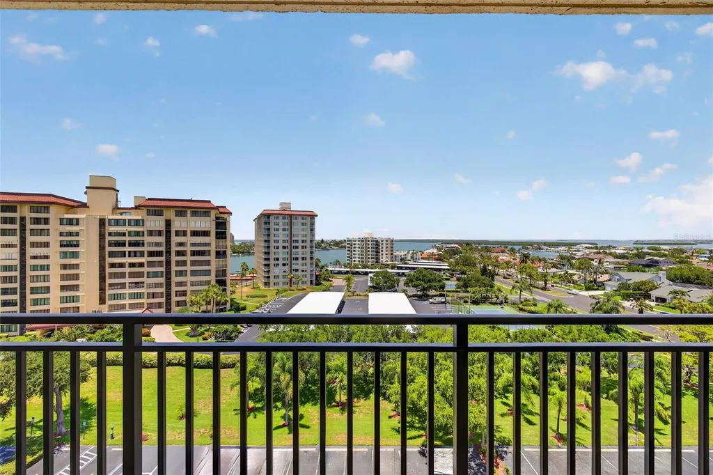 690 Island Way Clearwater Beach FL 33767
