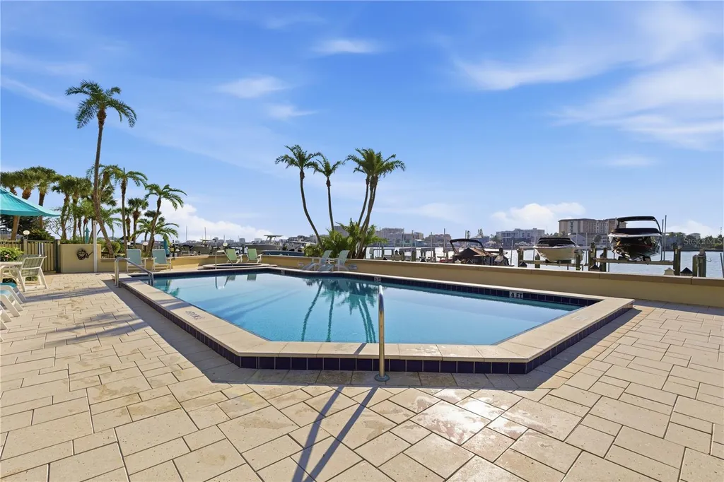 690 Island Way Clearwater Beach FL 33767