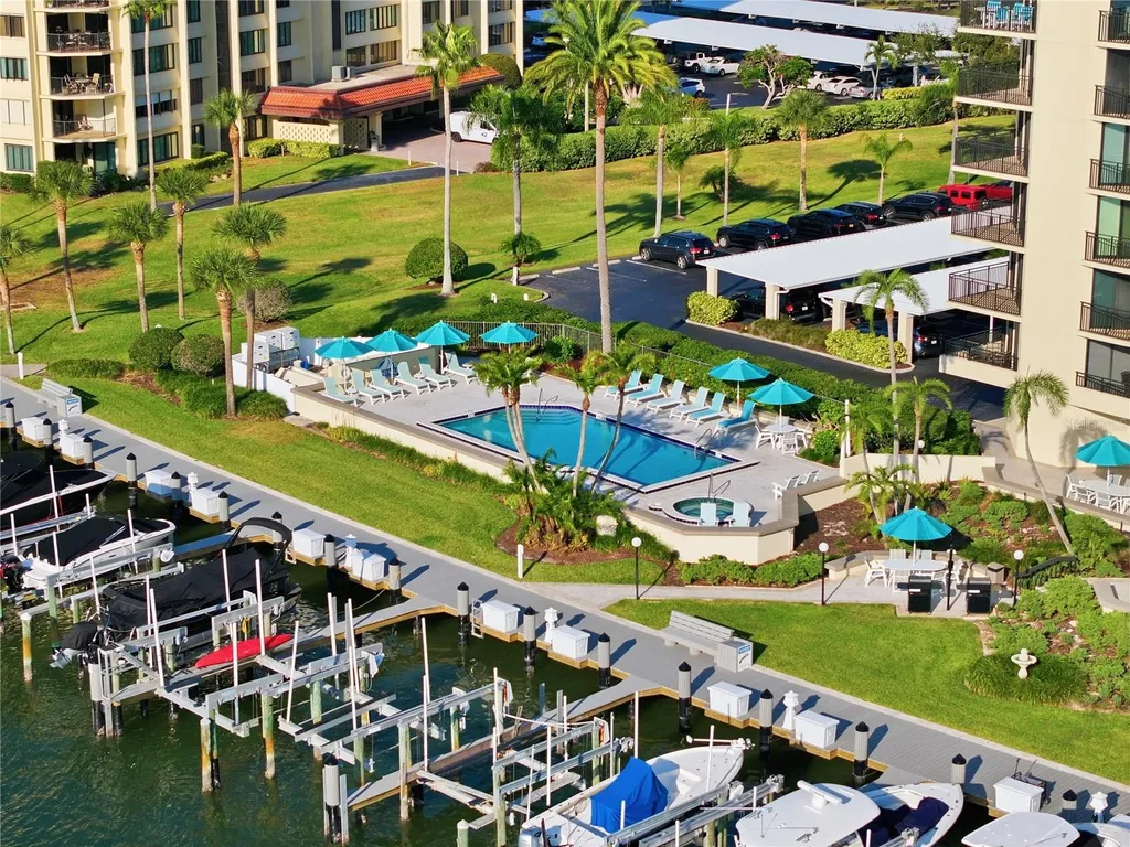 690 Island Way Clearwater Beach FL 33767