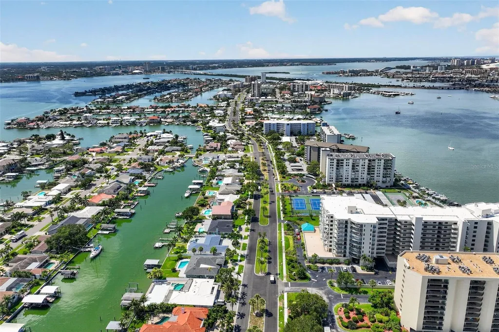 690 Island Way Clearwater Beach FL 33767