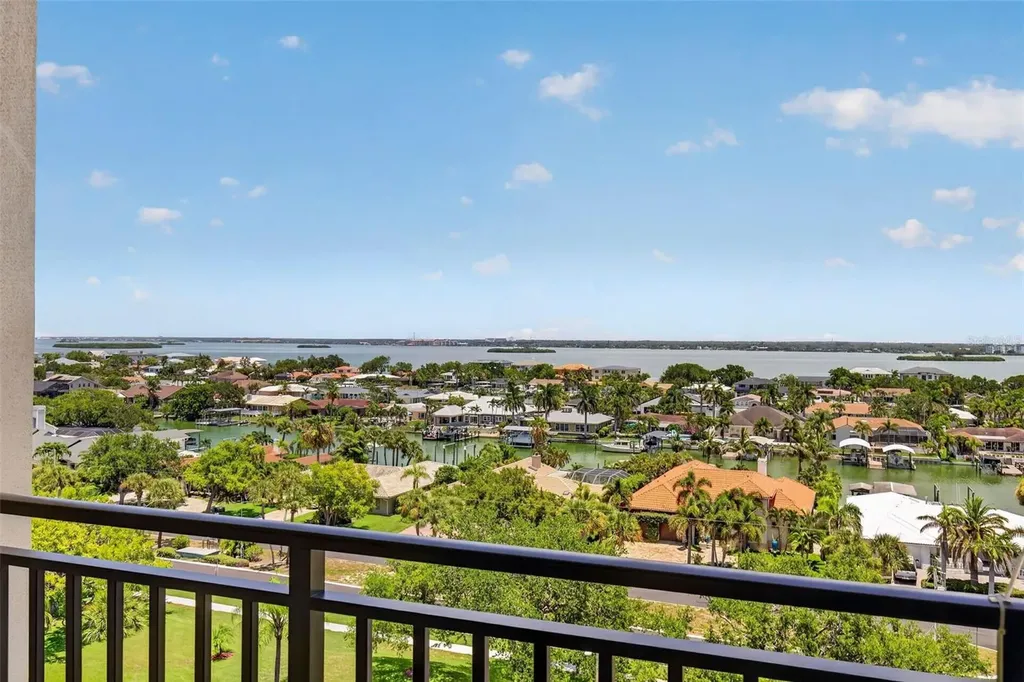 690 Island Way Clearwater Beach FL 33767