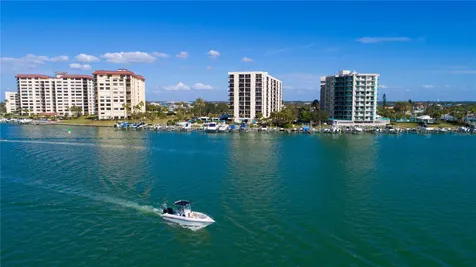 690 Island Way Clearwater Beach FL 33767