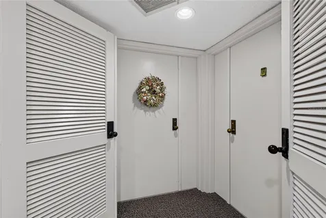 690 Island Way Clearwater Beach FL 33767