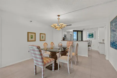 690 Island Way Clearwater Beach FL 33767