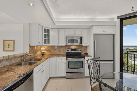 690 Island Way Clearwater Beach FL 33767