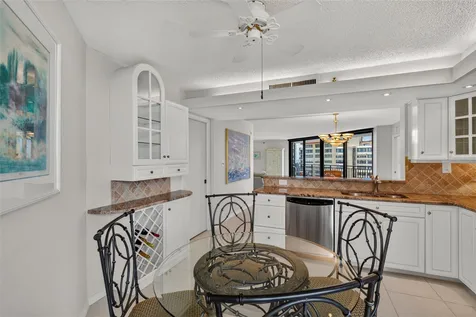 690 Island Way Clearwater Beach FL 33767