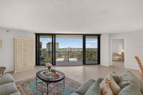 690 Island Way Clearwater Beach FL 33767