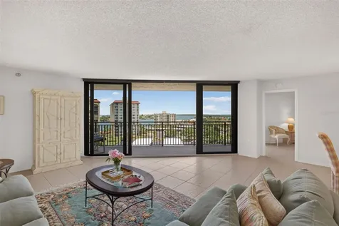 690 Island Way Clearwater Beach FL 33767