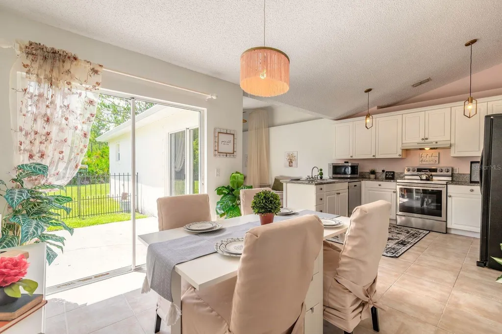 18 Lee Drive Palm Coast FL 32137