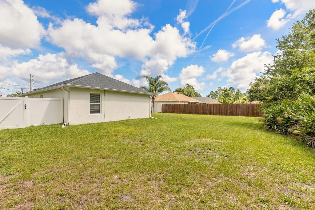 18 Lee Drive Palm Coast FL 32137