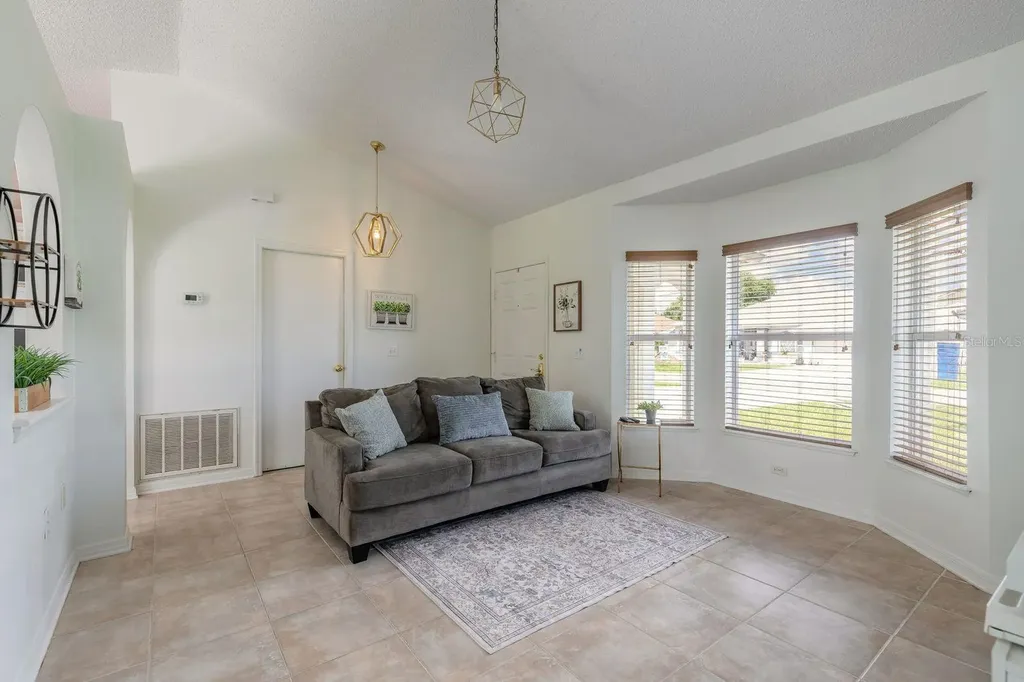 18 Lee Drive Palm Coast FL 32137