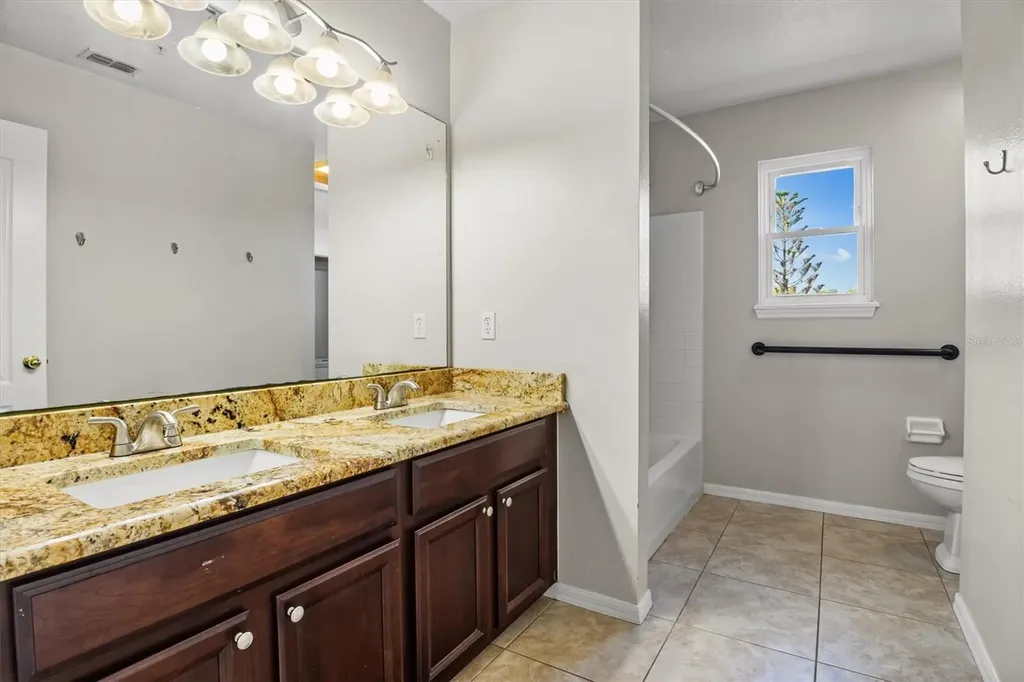 10550 Eastpark Woods Drive Orlando FL 32832