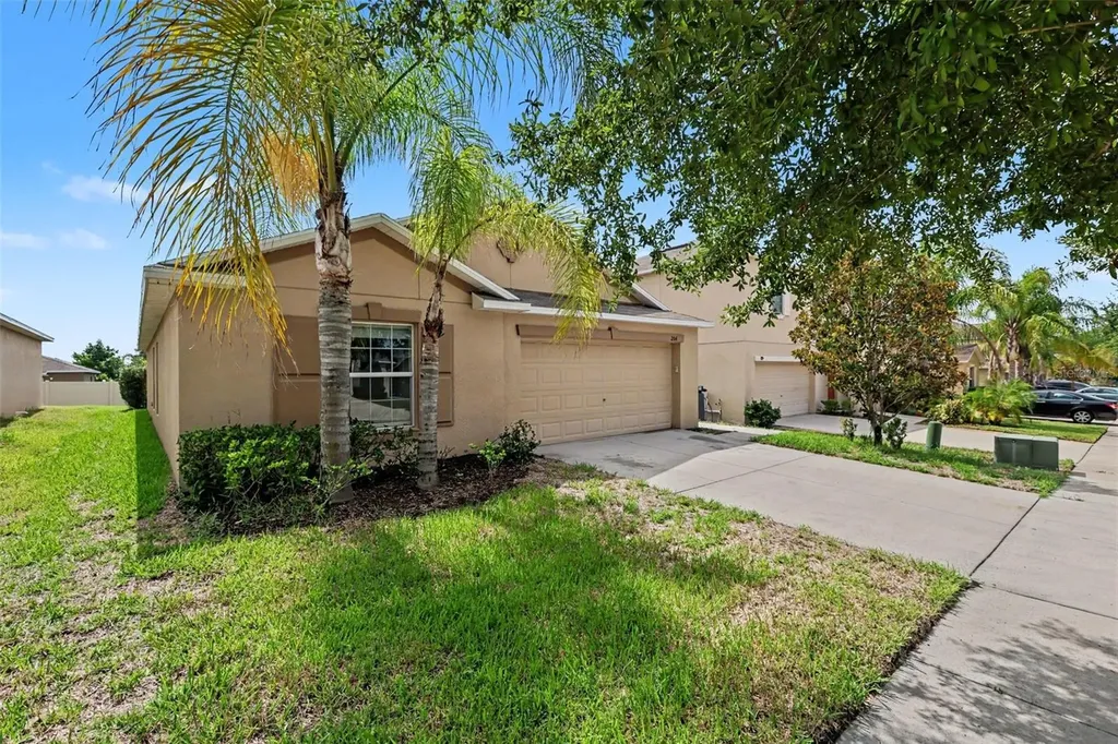 204 English Channel Place Dover FL 33527