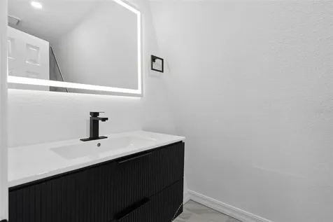 4221 Greenfern Drive Orlando FL 32810