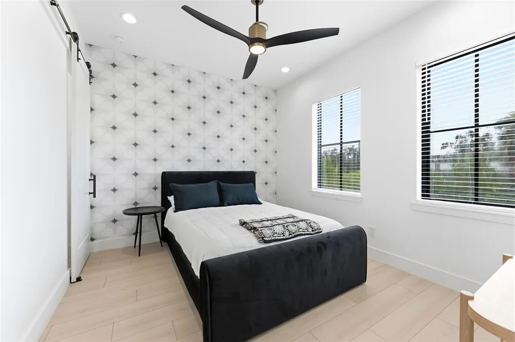 501 W Warren Avenue Tampa FL 33602