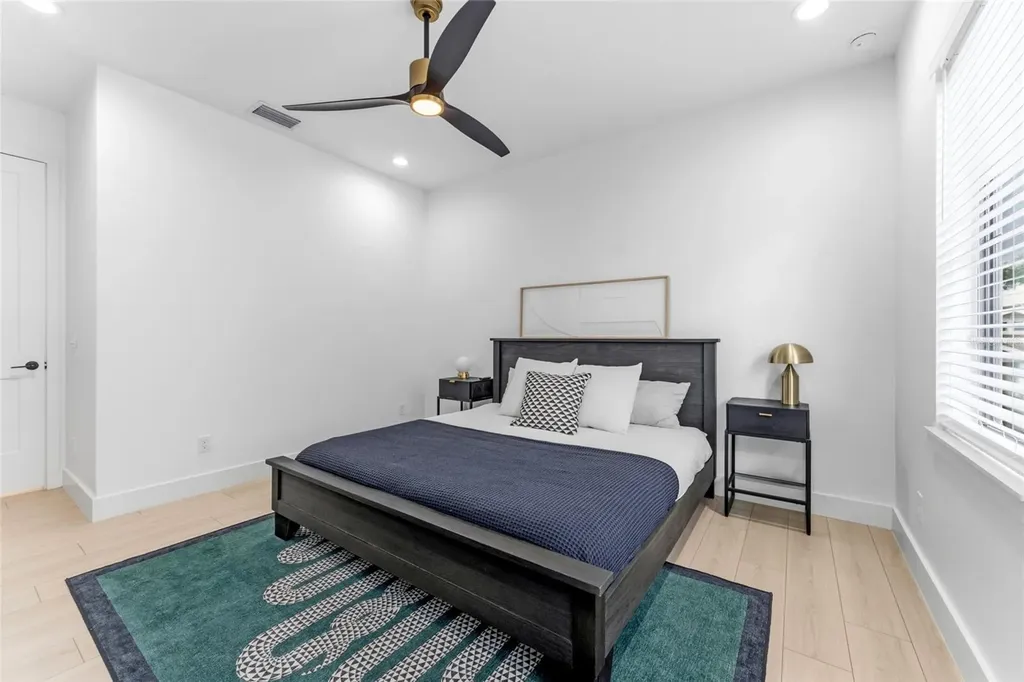 501 W Warren Avenue Tampa FL 33602