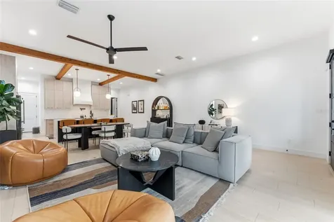 501 W Warren Avenue Tampa FL 33602