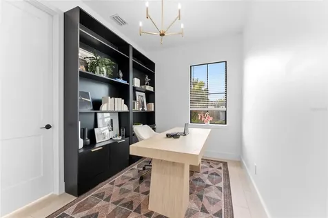 501 W Warren Avenue Tampa FL 33602