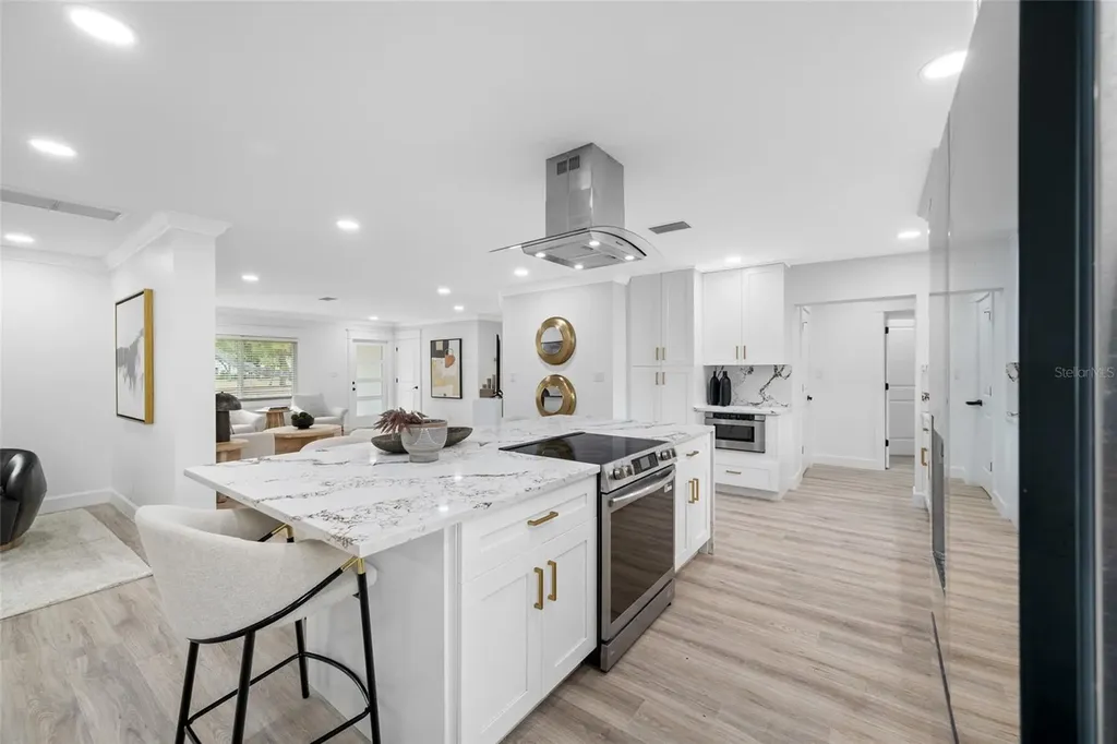 380 Villagrande Avenue S St Petersburg FL 33707