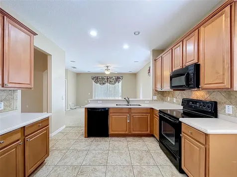 123 Preston Avenue Davenport FL 33837
