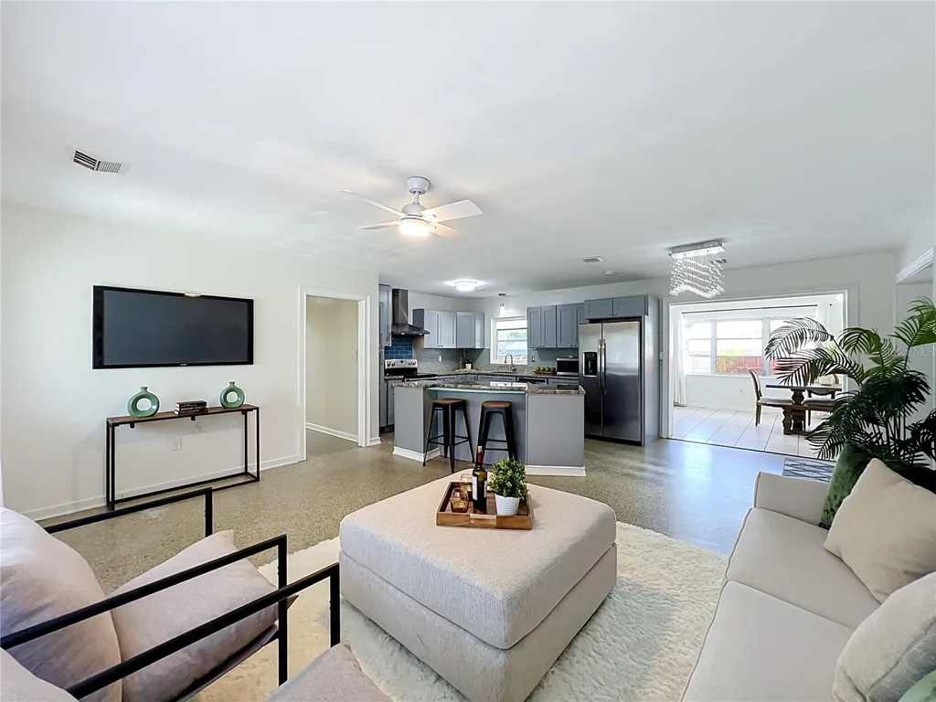 52 Clark Street Oviedo FL 32765
