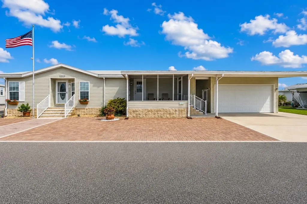 1710 Indiana Avenue Bradenton FL 34207