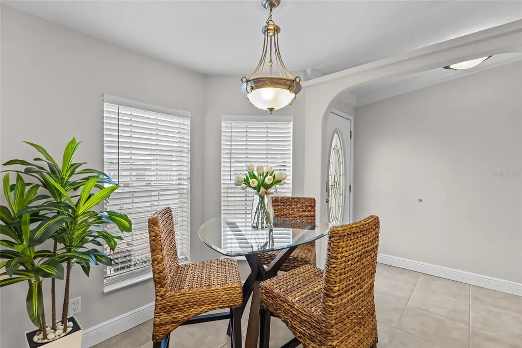 1710 Indiana Avenue Bradenton FL 34207