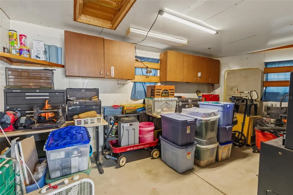 1710 Indiana Avenue Bradenton FL 34207