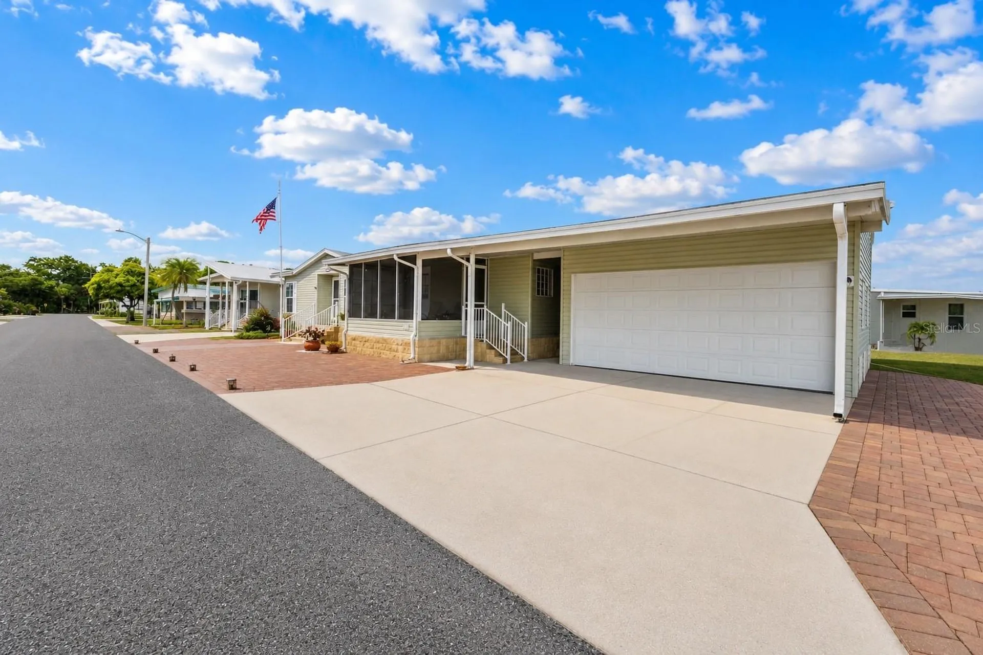 1710 Indiana Avenue Bradenton FL 34207
