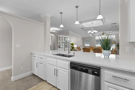 1710 Indiana Avenue Bradenton FL 34207