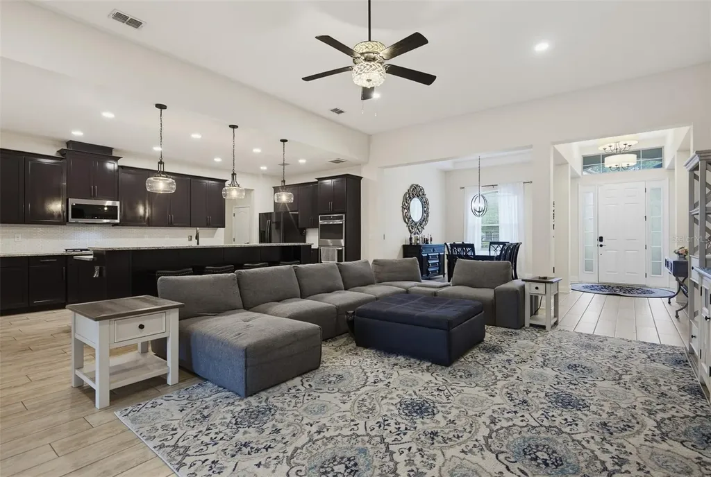143 Rosa Bella View Debary FL 32713
