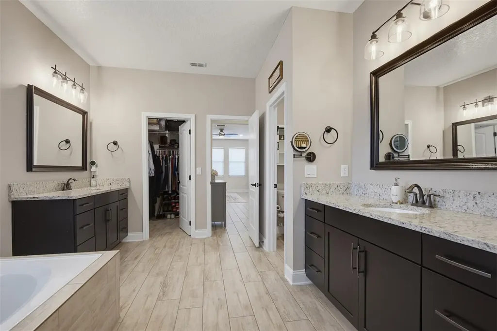 143 Rosa Bella View Debary FL 32713