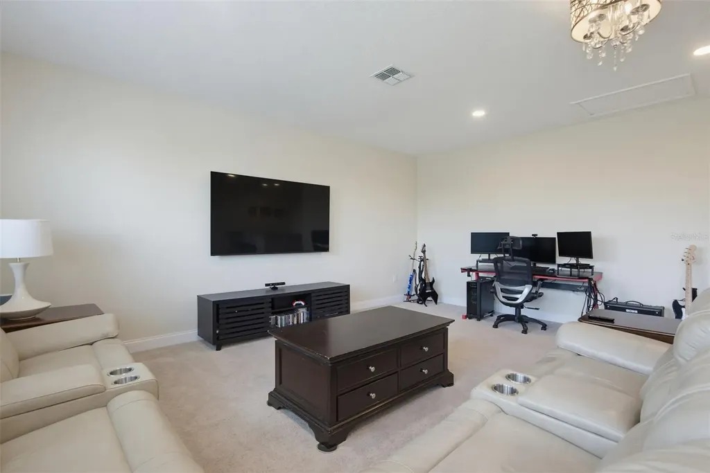 143 Rosa Bella View Debary FL 32713