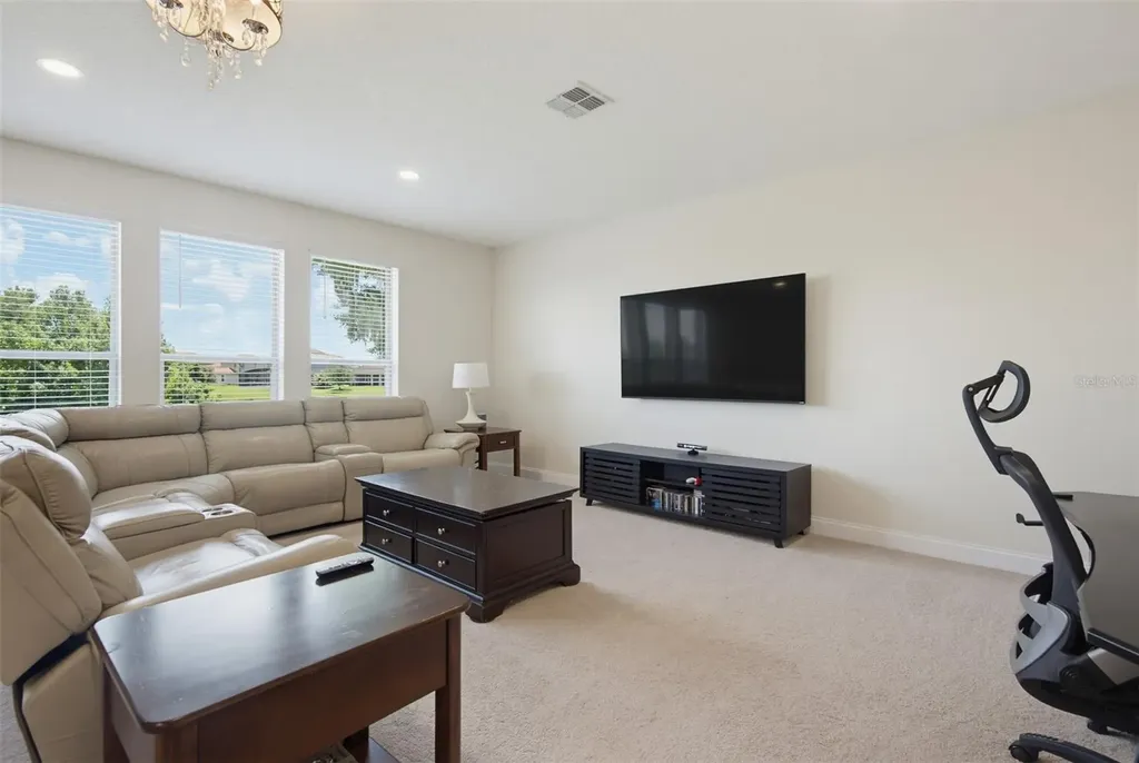 143 Rosa Bella View Debary FL 32713