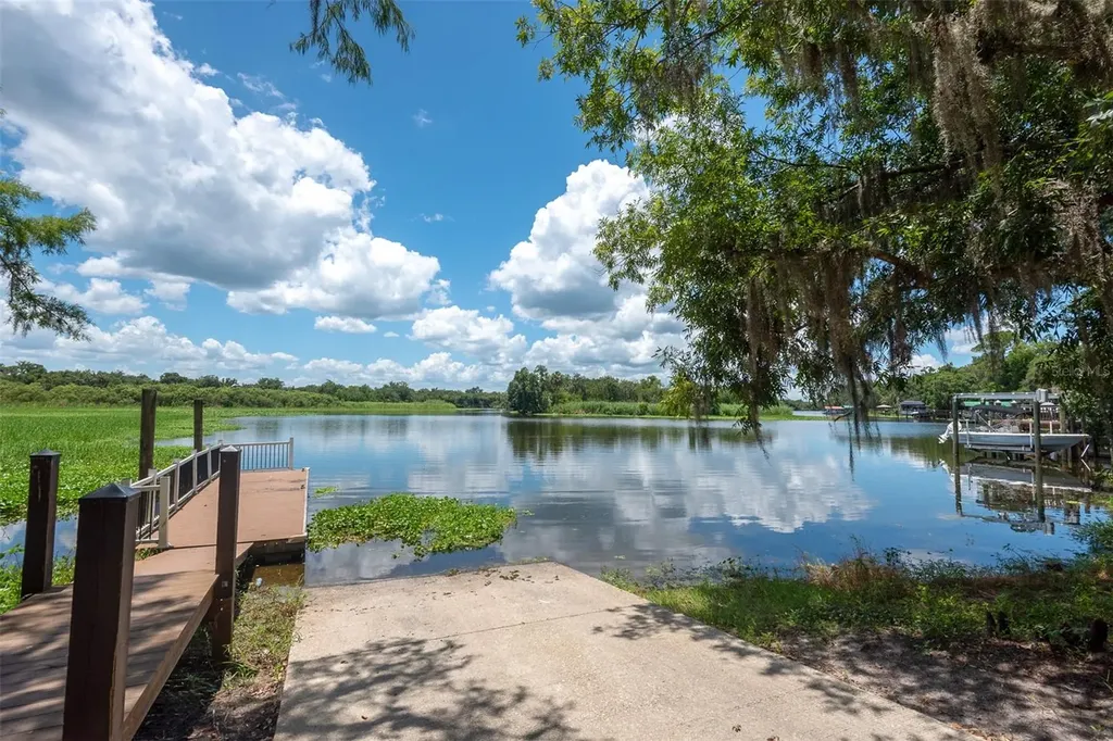143 Rosa Bella View Debary FL 32713