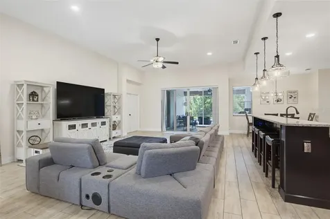 143 Rosa Bella View Debary FL 32713