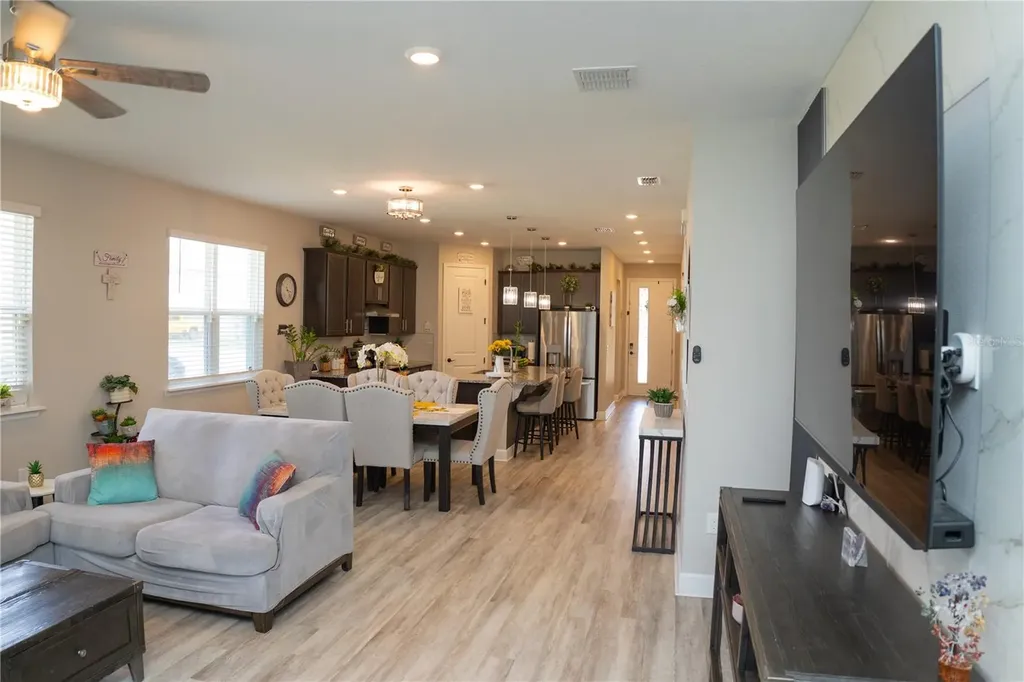 1932 Chickasaw Boulevard Davenport FL 33837