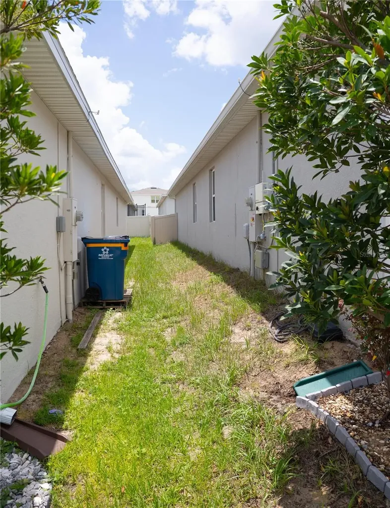 1932 Chickasaw Boulevard Davenport FL 33837