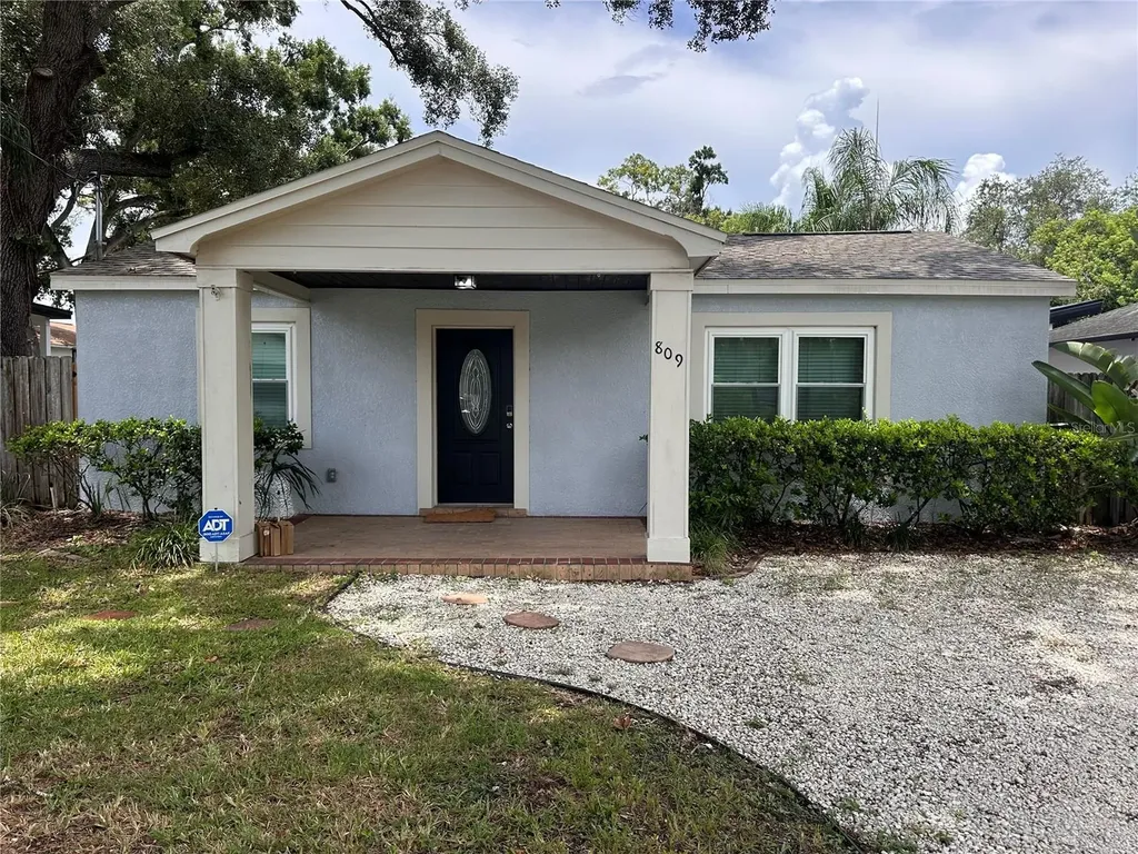 809 W Hiawatha Street Tampa FL 33604