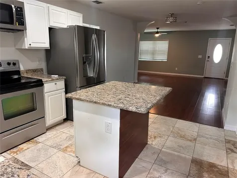 809 W Hiawatha Street Tampa FL 33604